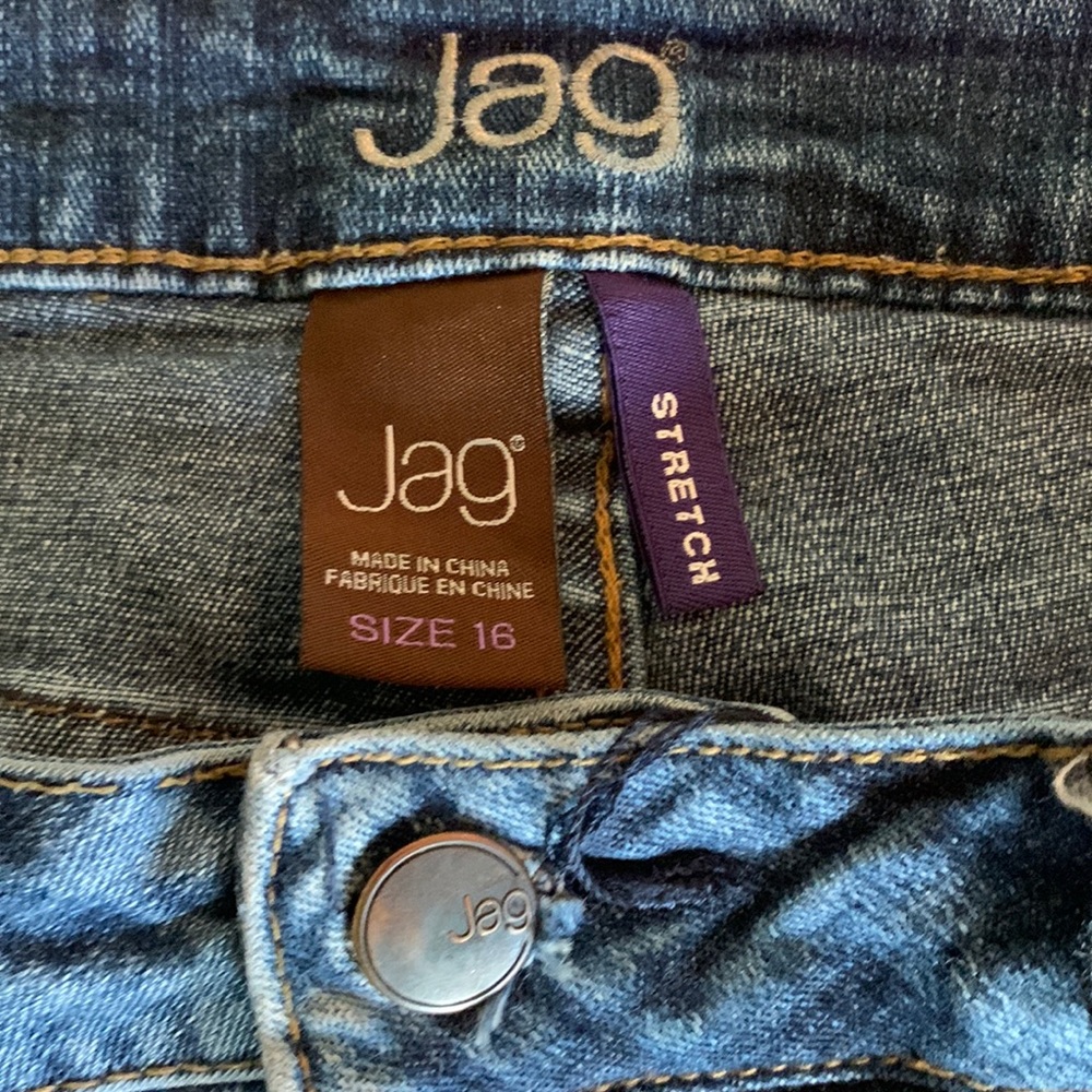 Jag jeans size 16. Stretch. Flair at bottom. Never worn but no tags.